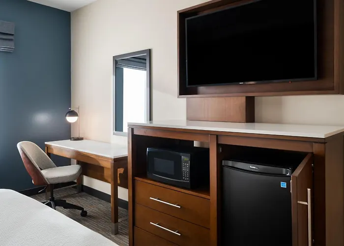 Courtyard By Marriott Seattle Seatac Airport Hotel